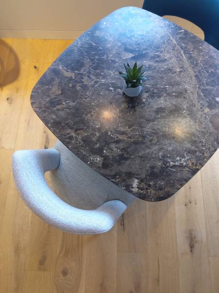 Parquet Albi look unfinished brossé au bord de l'océan